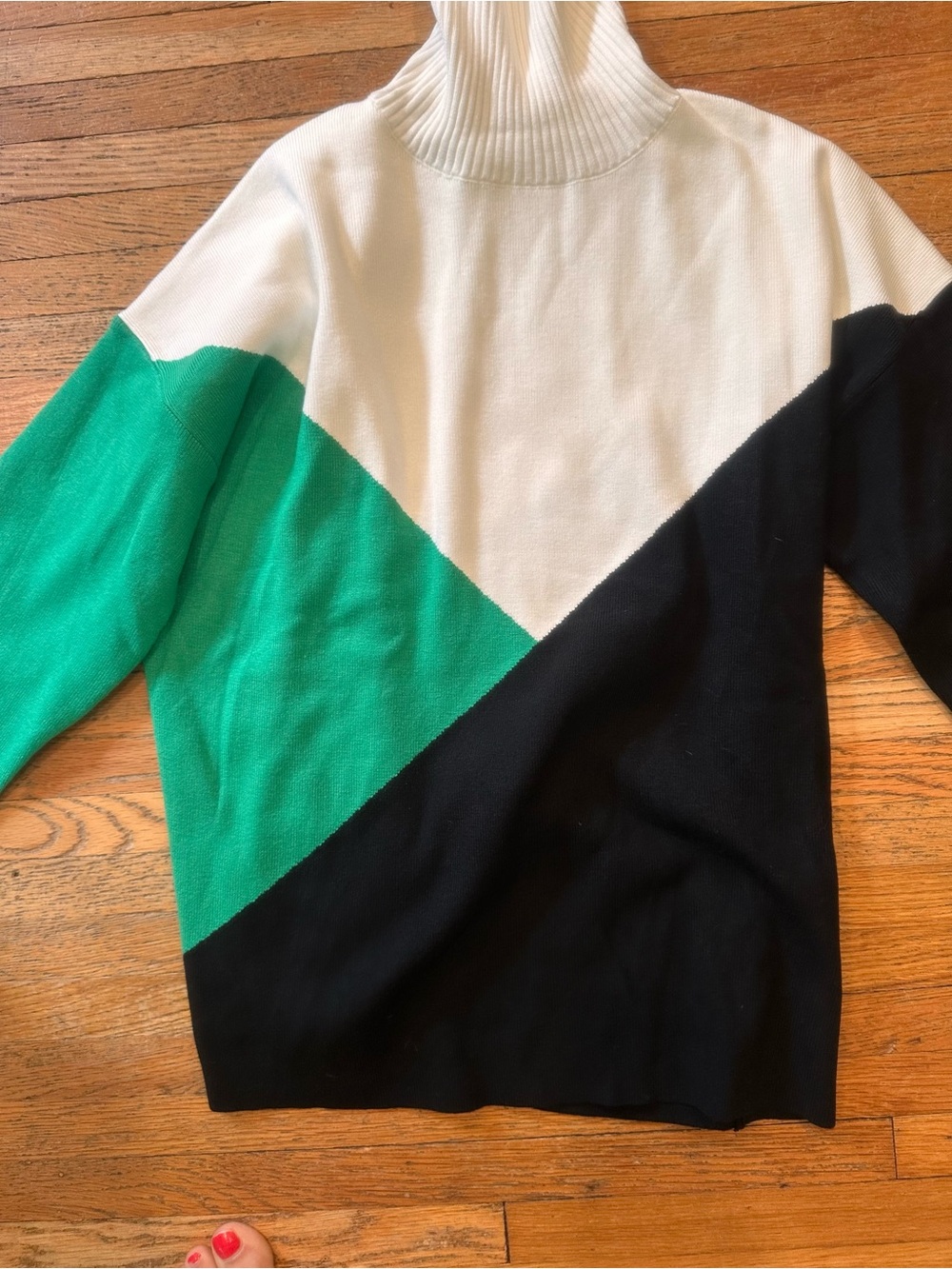 Colorblock Turtleneck Sweater in White, Green & Black - Picture 10 of 10